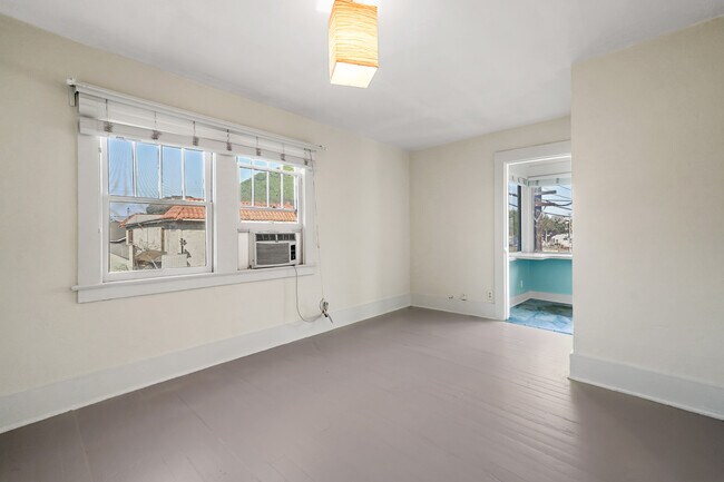 Foto del edificio - 50 Wavecrest Ave
