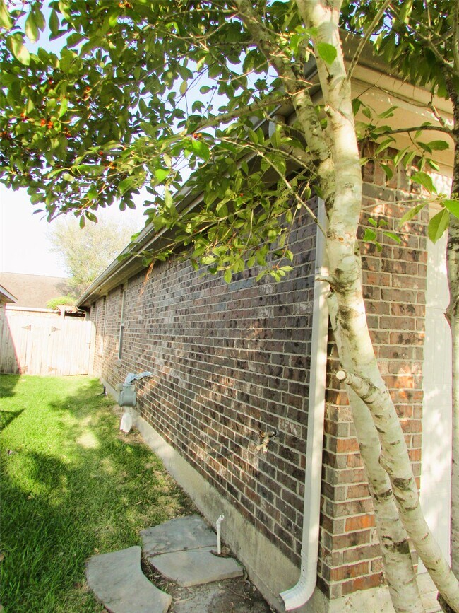 Foto del edificio - 6402 Sweet Orchid Ln