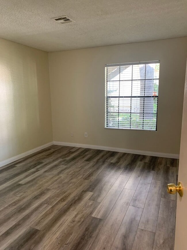 Building Photo - CONDO IN RANCHO PENASQUITOS