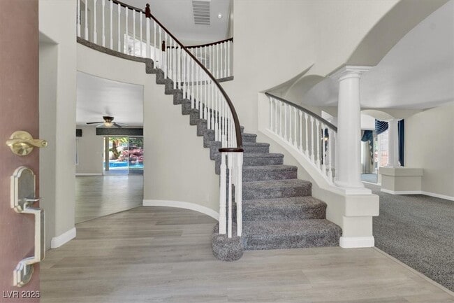 Foto del edificio - 8932 Bracken Cliff Ct