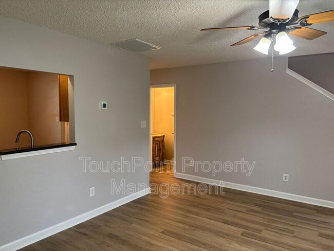 Building Photo - 2032 Beckwith Ln