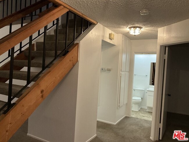 Building Photo - 6146 Jennifer Ln