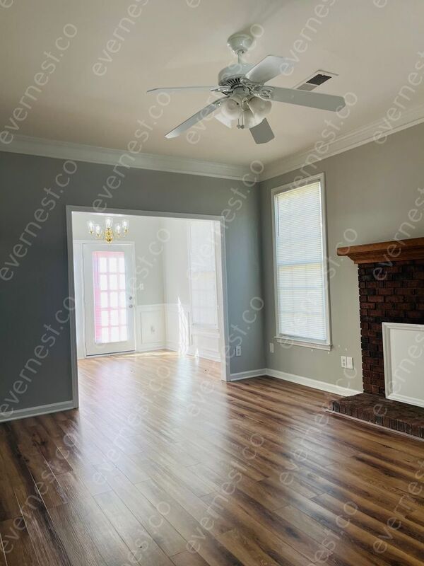 Foto del edificio - 11925 Long Forest Dr
