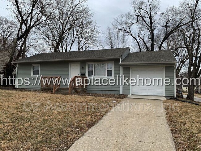 Building Photo - 3601 NE 54th Terrace