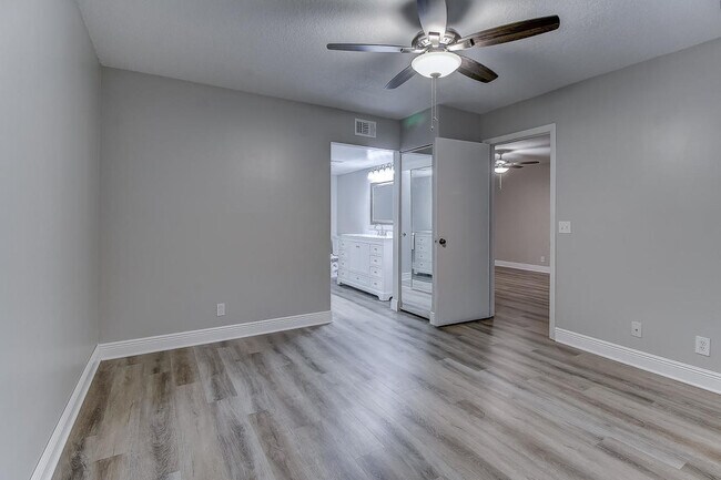 Building Photo - 2201 Sabal Ridge Ct