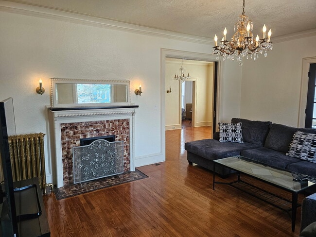 Sala de estar - 508 Maple Ave