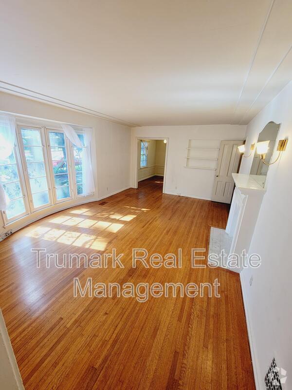Building Photo - 3741 Los Feliz Blvd