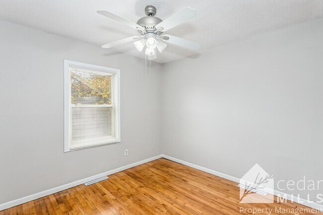 Foto del edificio - Affordable and Updated 5 Bedroom Home for Rent