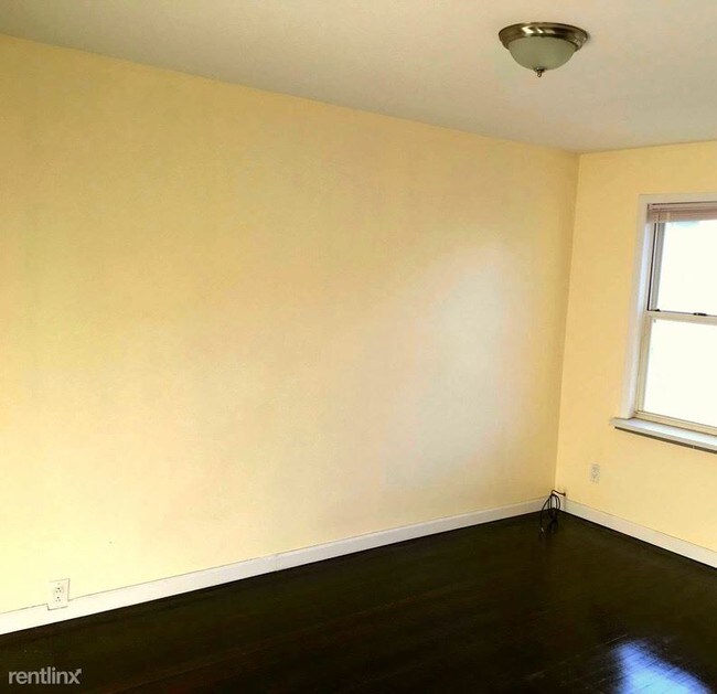 Building Photo - 2132 29th St