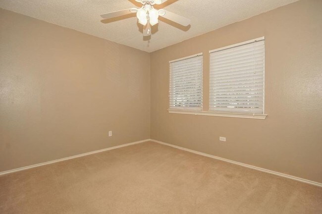 Foto del edificio - 6820 Old Quarry Ln