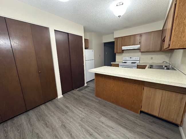 Foto del edificio - 634 Cumberland Dr