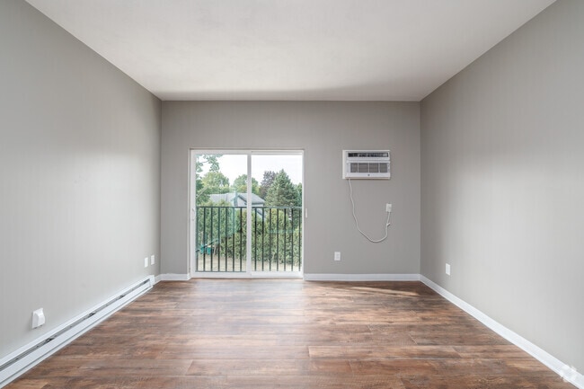 1BR, 1BA - 750SF - Living Room - Brolex Living at Plank Road