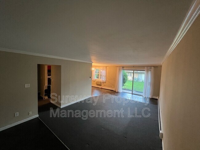 Building Photo - 23 Old Millstone Dr