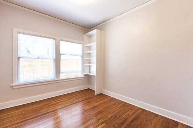 Interior Photo - Queen Anne Apartments