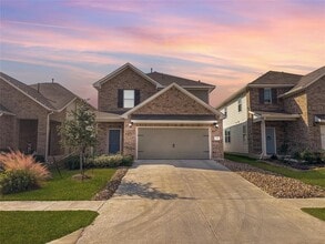 Building Photo - 2437 Roosevelt Rd