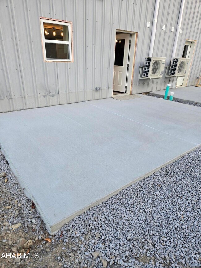 Foto del edificio - 1654 Quaker Valley Rd