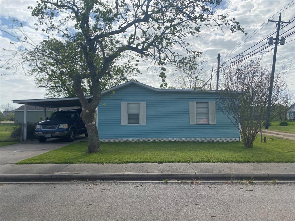 731 W Broad St, Freeport, TX 77541 House Rental in Freeport, TX
