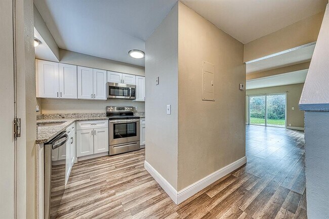 Foto del edificio - 283 Gardner Ln