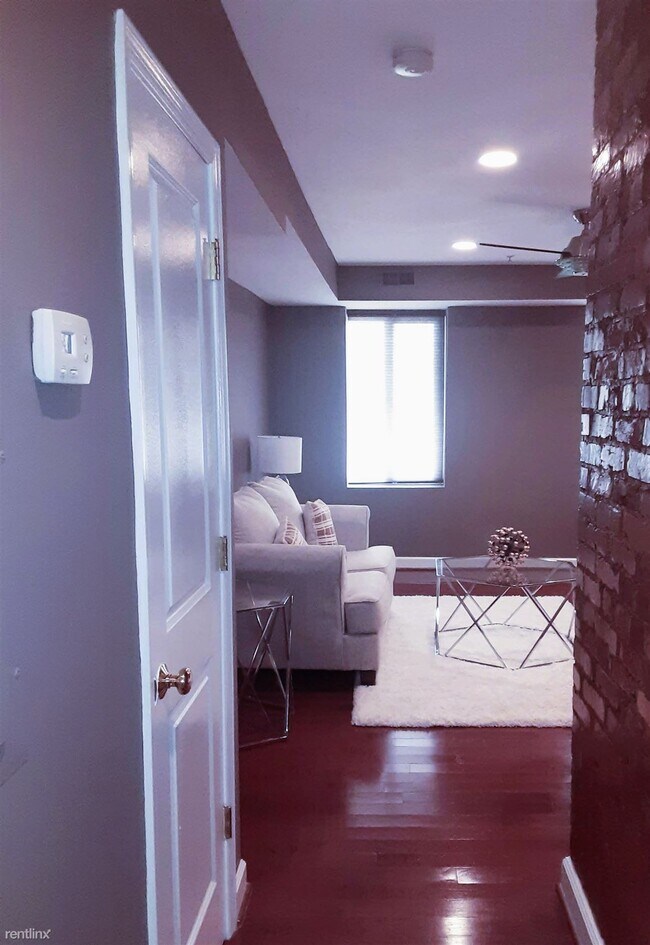 Foto del edificio - 1 br, 1 bath Condo - 5401 9th Street North...