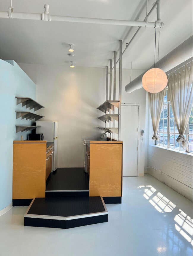 Foto del edificio - Tenth Street Warehouses