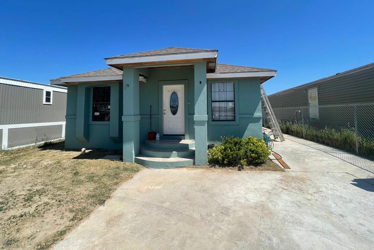 Primary Photo - 514 Buckeye Dr