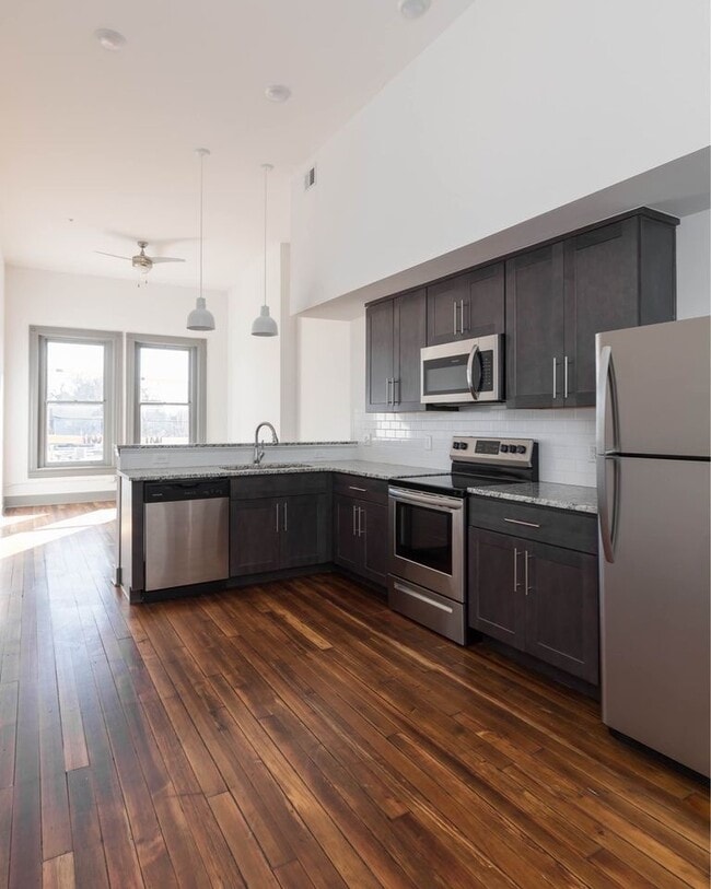 Building Photo - Dogtown Apartments