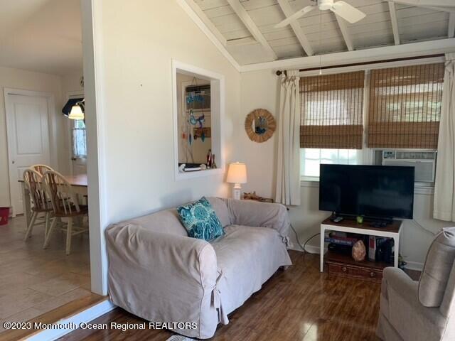 Foto del edificio - 207 Hiering Ave