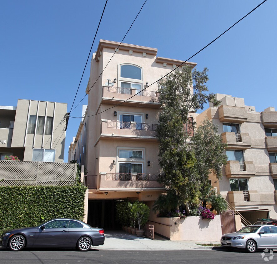 11547 Rochester Ave, Los Angeles, CA 90025 Apartments in Los Angeles