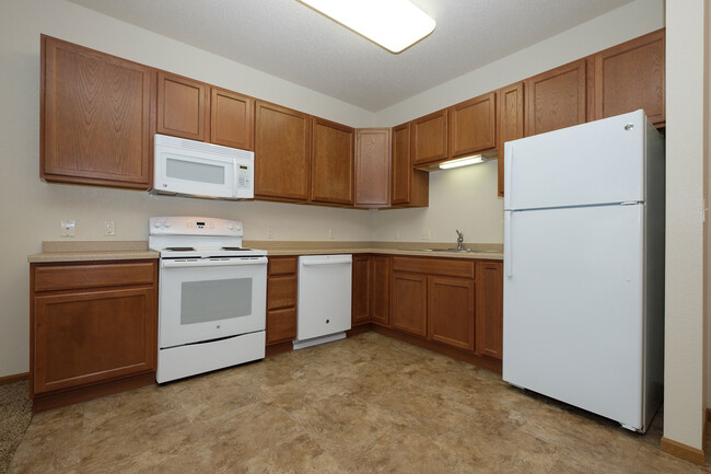 Fargo, ND North Sky Apartments | Kitchen - North Sky I