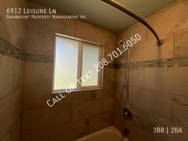 Building Photo - 3 Bedroom home with awesome floor plan!