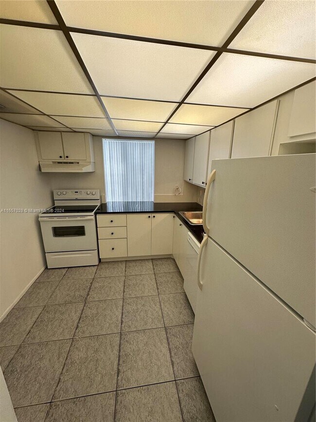 Building Photo - 2101 Atlantic Shores Blvd