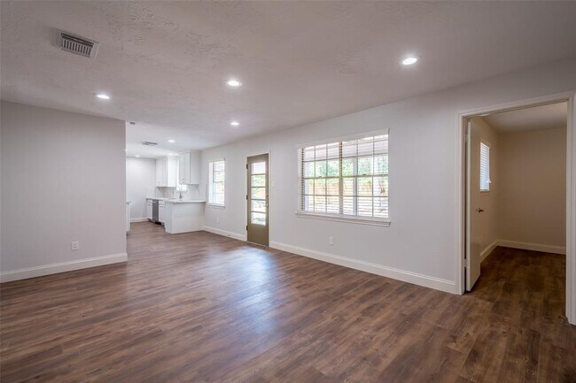 Foto del edificio - 3515 Lake Ridge Bend