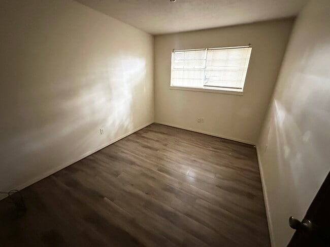 Foto del edificio - 515-512 12th Ave