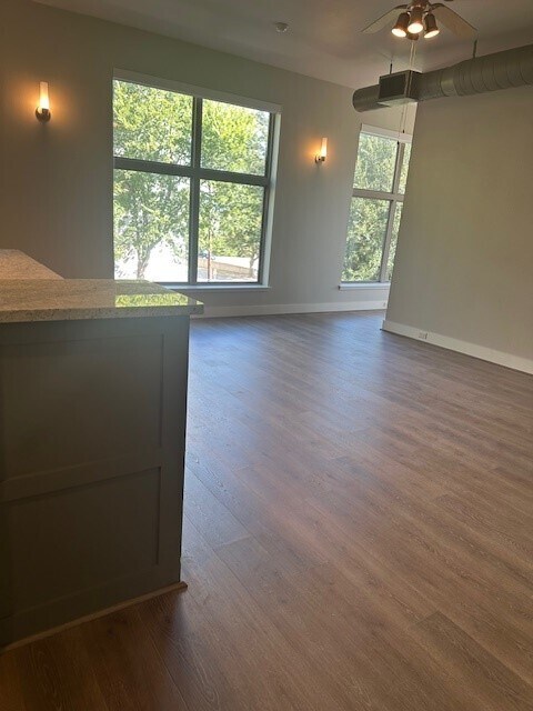 Foto del edificio - 1460 W Oleander St