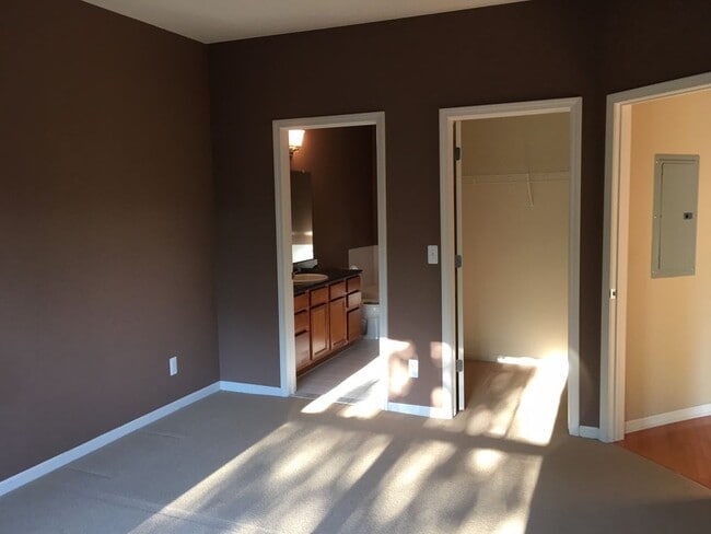 Building Photo - 25587 Portico Ln