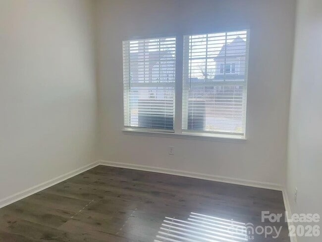 Foto del edificio - 5006 Beacon Ave