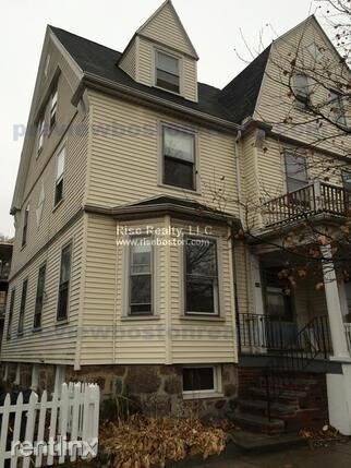 Building Photo - 608 Cambridge St