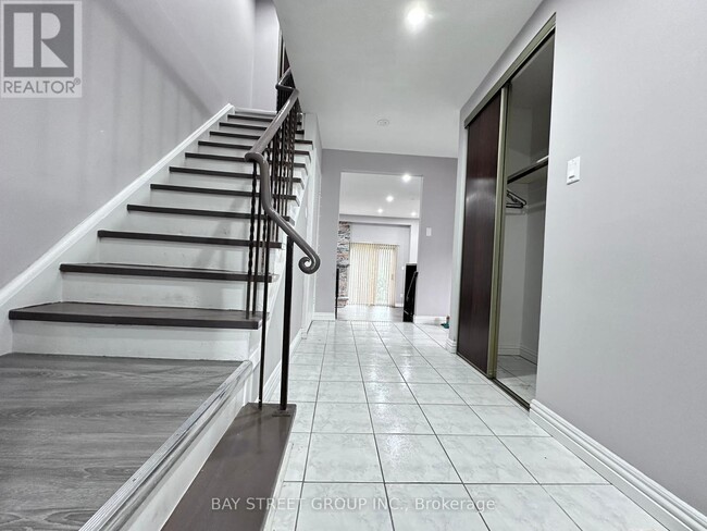 Photo du bâtiment - 193 Silver Springs Blvd