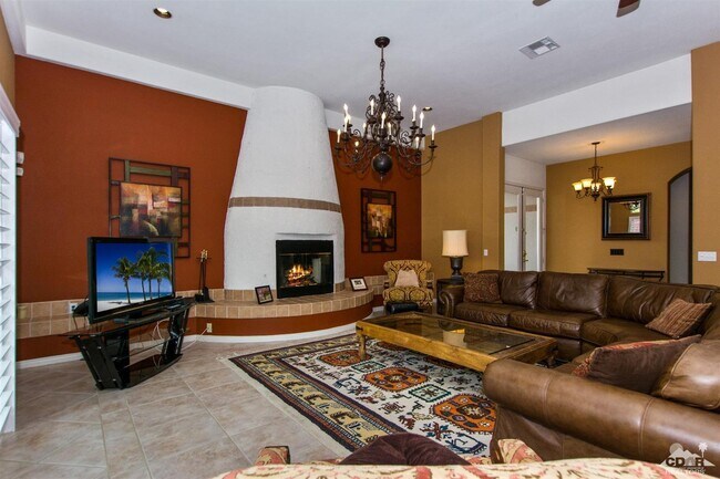 Building Photo - 54400 Avenida Montezuma