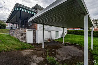 Building Photo - 224 N Vance Dr