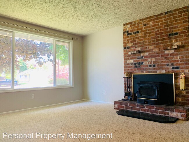 Building Photo - 3 br, 1 bath House - 1419 SE 139th Court