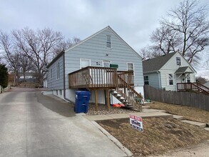 Building Photo - 404 S Wayland Ave