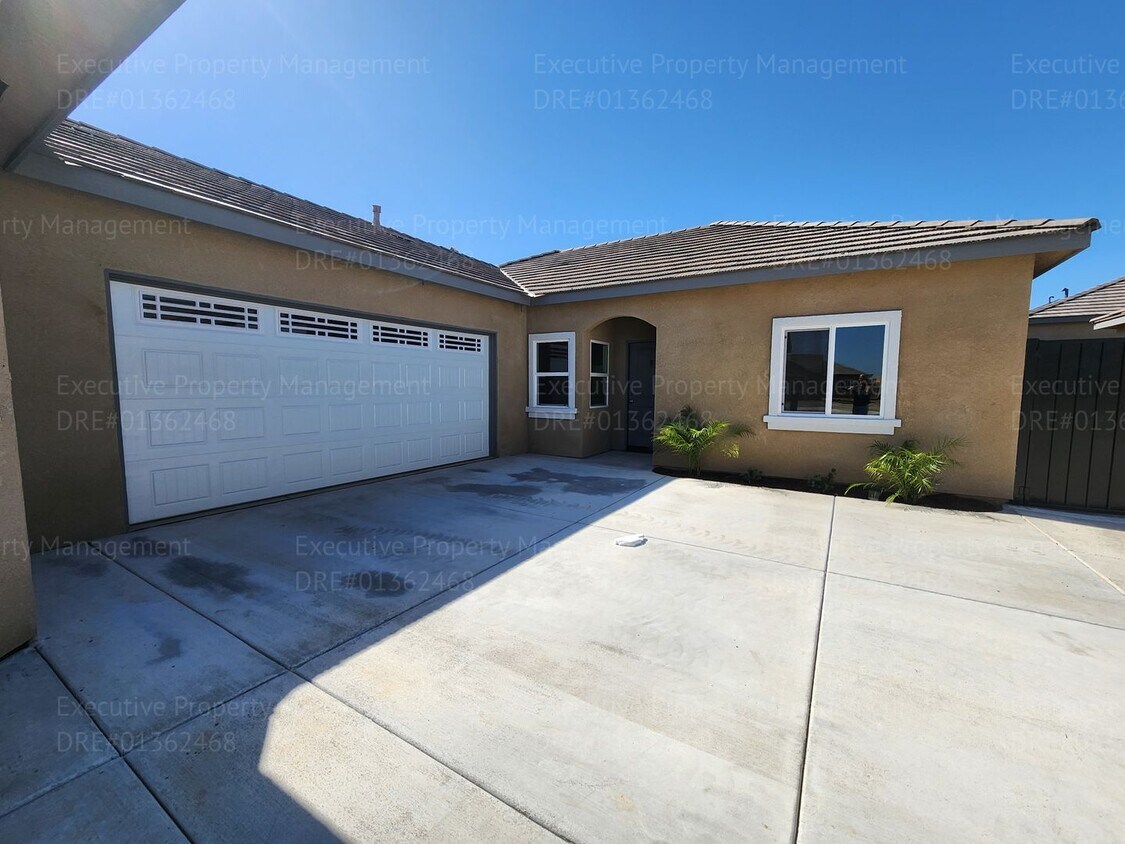 Primary Photo - 8521 Grandy St