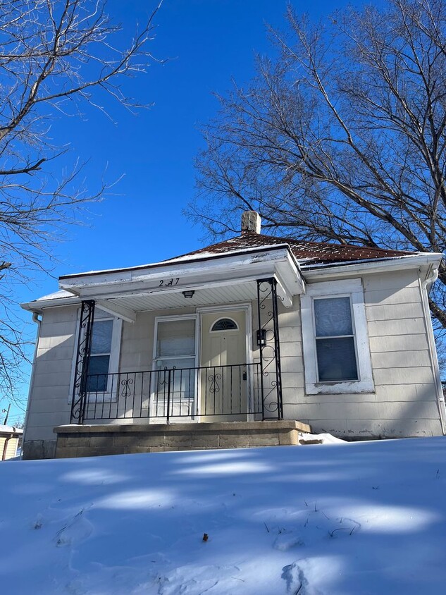 Primary Photo - 2317 S 18th St. Saint Joseph, Mo 64503