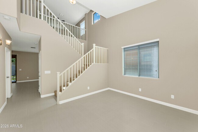 Building Photo - 1611 N Hillcrest