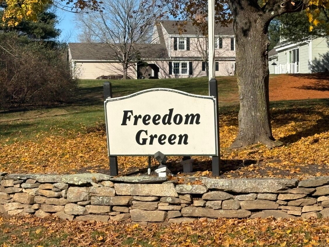 Primary Photo - 15 Patriots Square