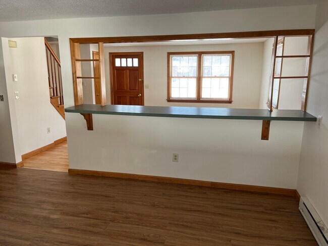 Foto del edificio - 95 Shawn Dr