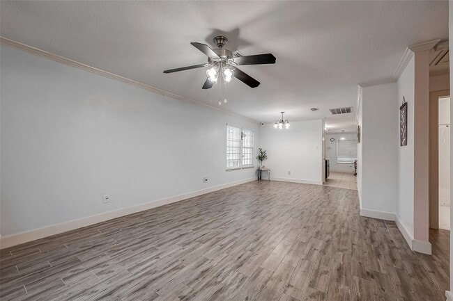 Building Photo - 9511 Farrell Dr