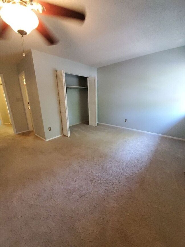 Building Photo - 3651 Maple Glen Ln