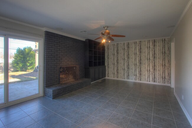 Foto del edificio - 6635 E 54th St